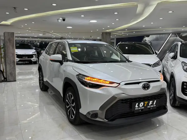 تویوتا، فرانت لندر هیبرید