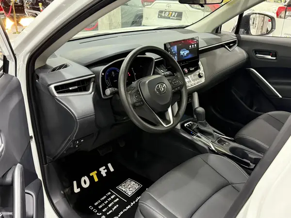 تویوتا، فرانت لندر هیبرید