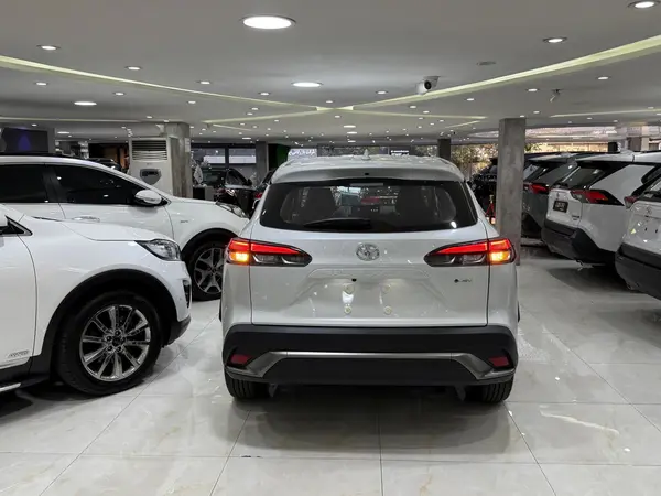 تویوتا، فرانت لندر هیبرید