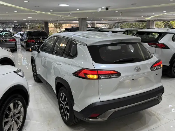 تویوتا، فرانت لندر هیبرید