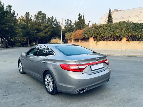 هیوندای، آزرا (گرنجور)