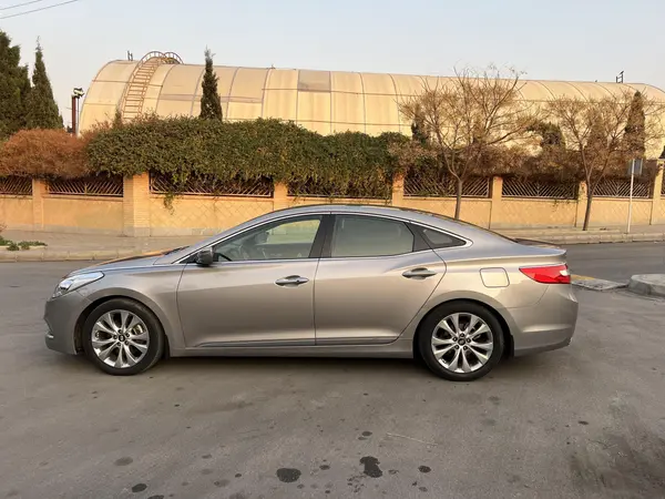 هیوندای، آزرا (گرنجور)