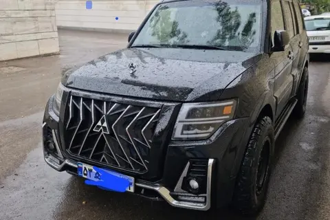 میتسوبیشی، پاجرو چهار در