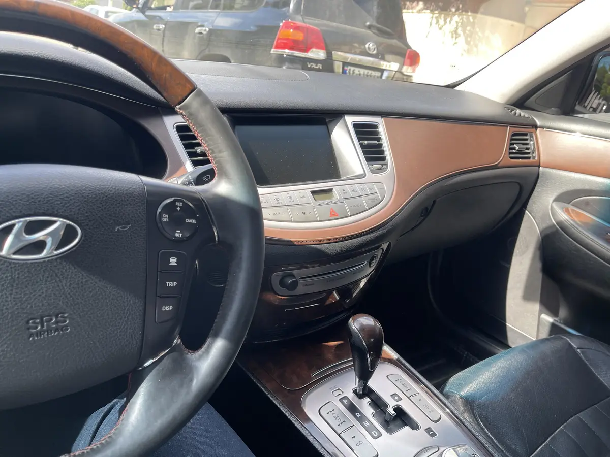 هیوندای،  جنسیس