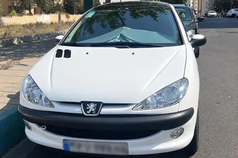 پژو، 206