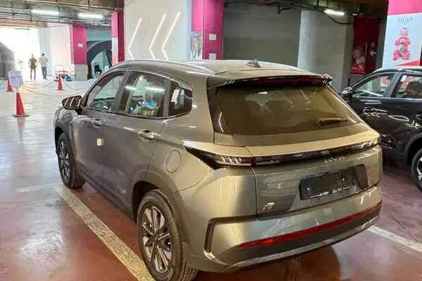 ام وی ام  X77