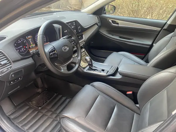 هیوندای، آزرا (گرنجور)