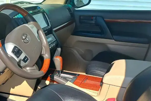 تویوتا، لندکروز چهار در