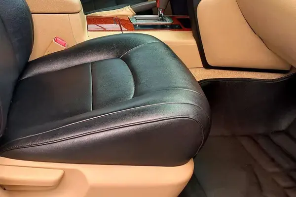 تویوتا، لندکروز چهار در