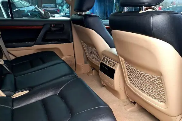 تویوتا، لندکروز چهار در