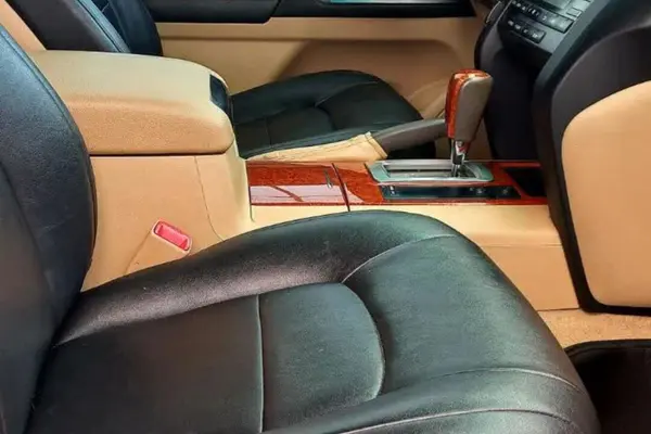 تویوتا، لندکروز چهار در