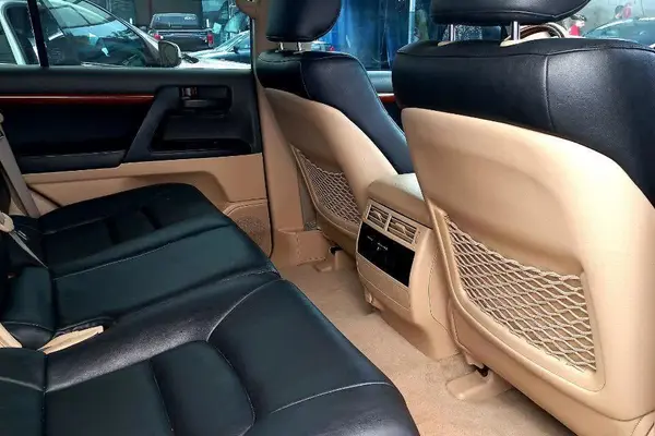 تویوتا، لندکروز چهار در