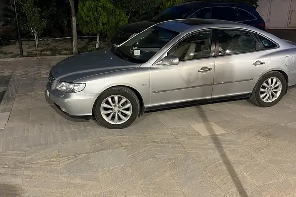 هیوندای، آزرا (گرنجور)