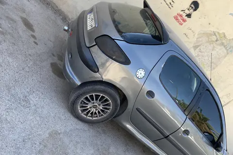 پژو، 206