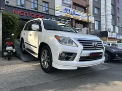 لکسوس، LX
