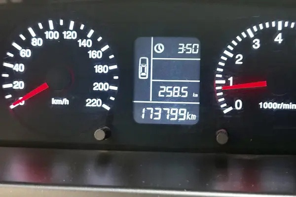 ام وی ام  315هاچ بک