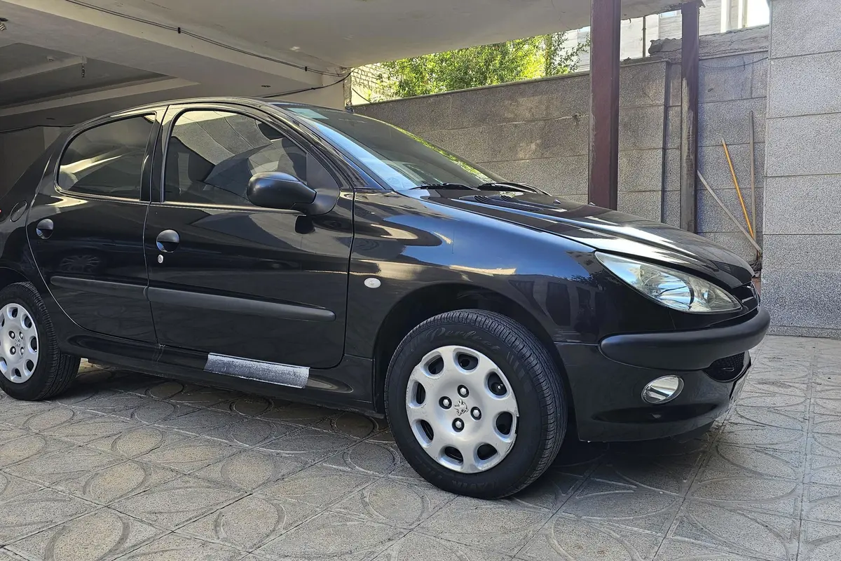 پژو،  206