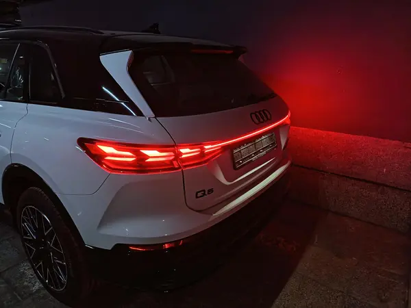 آئودی، Q5 e-tron