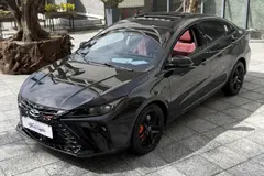 فونیکس، آریزو 6 جی تی (Z6 GT)