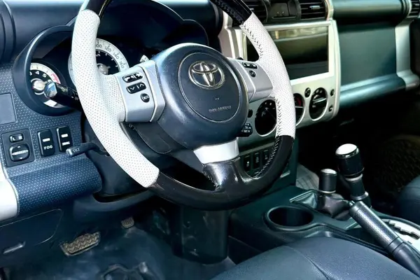 تویوتا، اف جی کروز