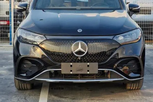 بنز  EQE SUV