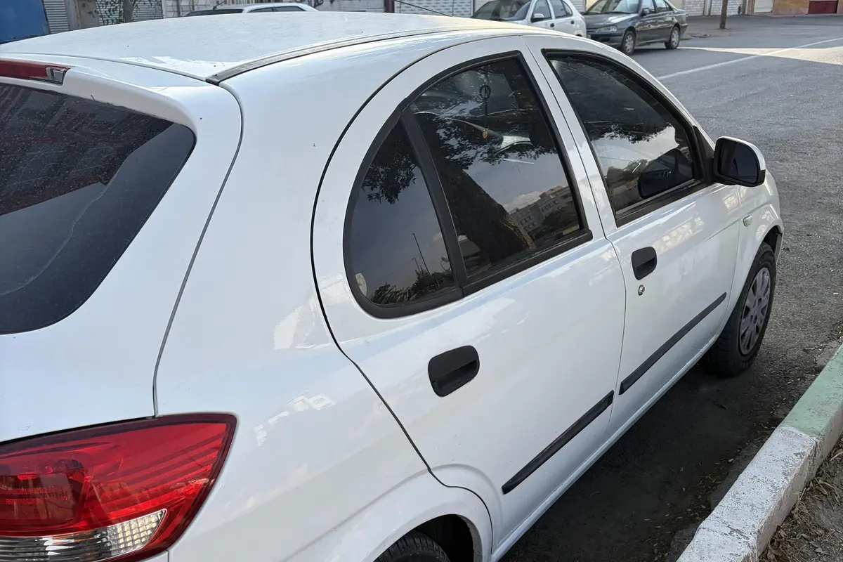 تیبا،  هاچ بک