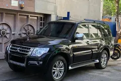 میتسوبیشی، پاجرو چهار در