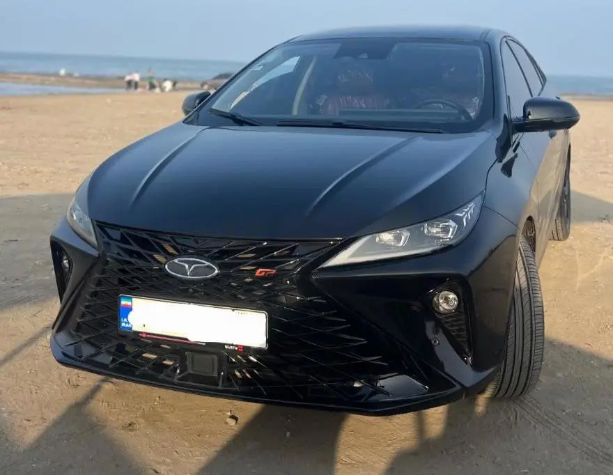 فونیکس،  آریزو 6 جی تی (Z6 GT)