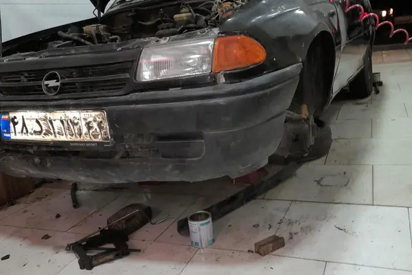 اپل، آسترا سدان