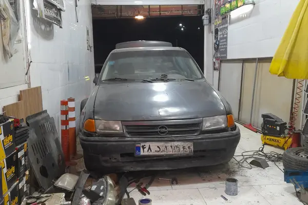 اپل، آسترا سدان