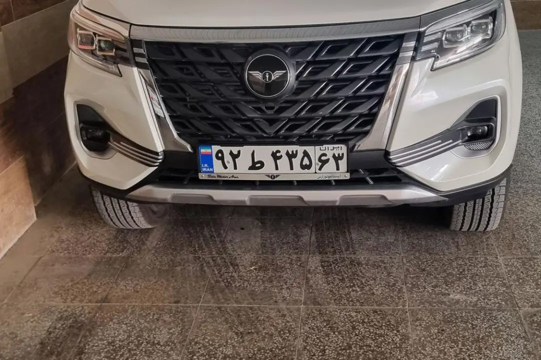 نیسان،  ترا