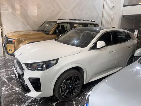 ب ام و X2