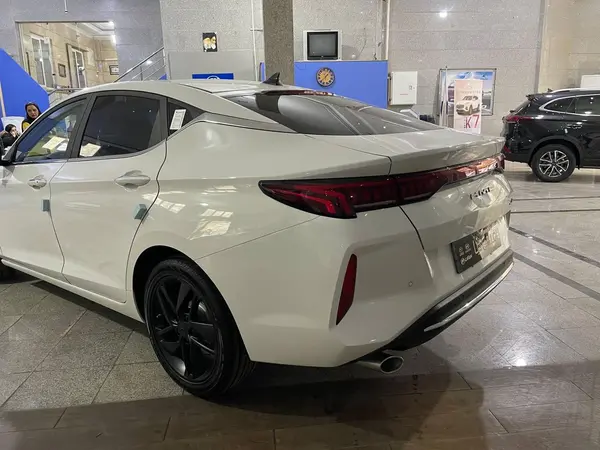 حواله کی ام سی، J7