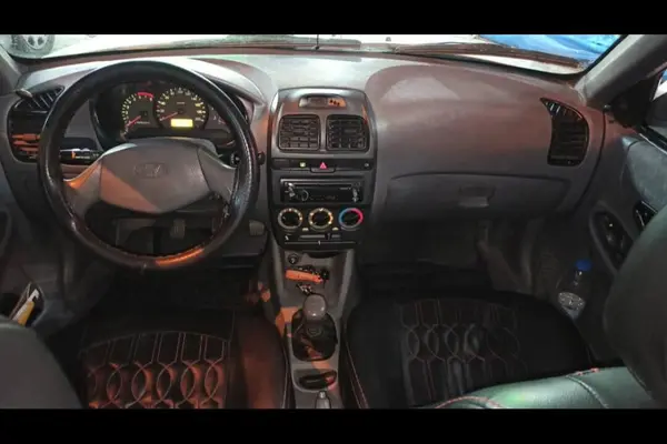 هیوندای، ورنا