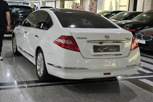 نیسان  تی ینا (مونتاژ)