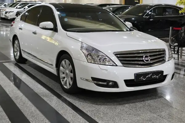 نیسان  تی ینا (مونتاژ)