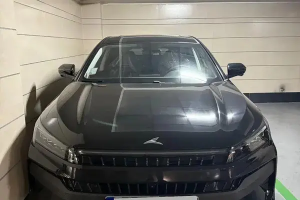 کی ام سی  J7