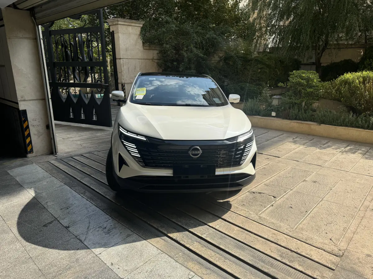 نیسان،  قشقایی