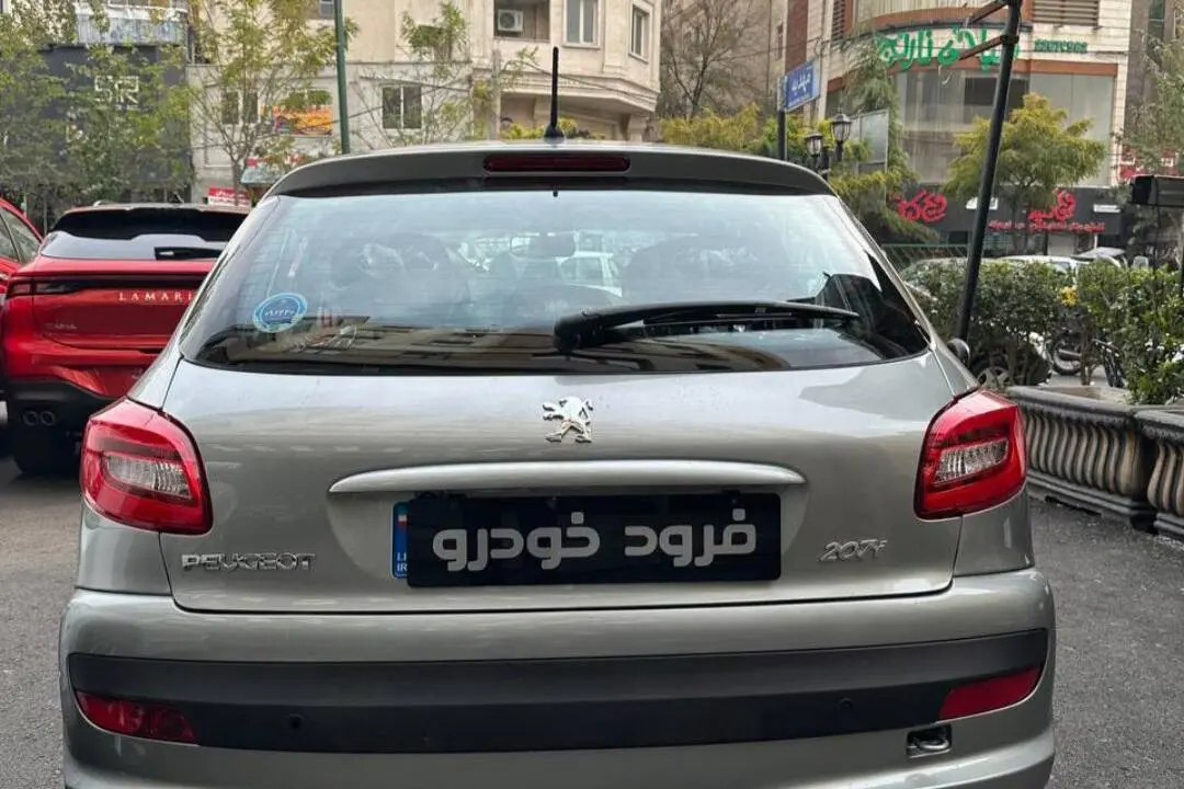 پژو،  207