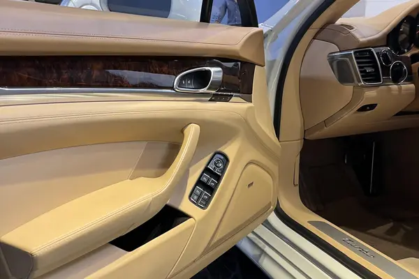 پورشه، پانامرا