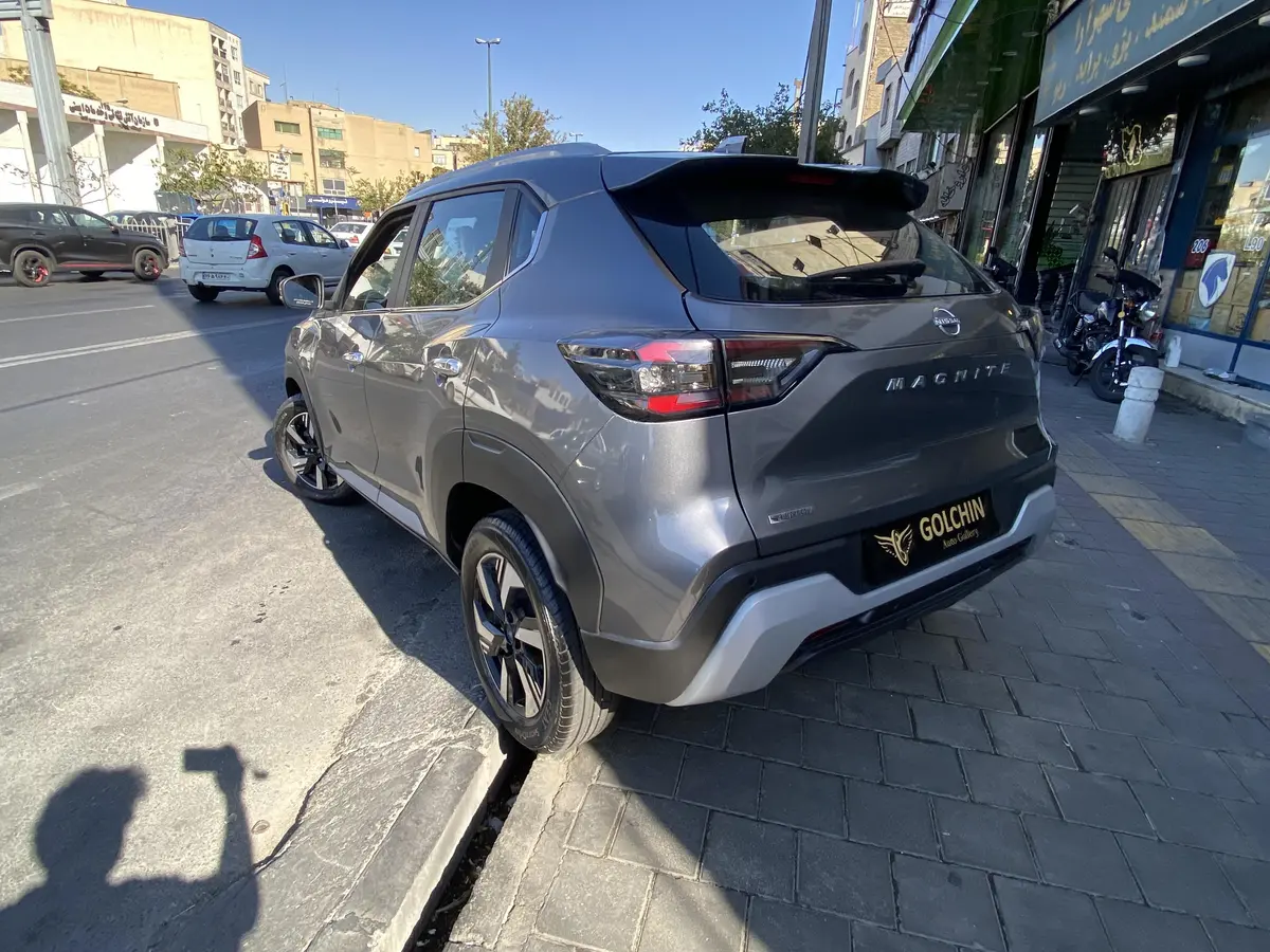 نیسان،  مگنایت