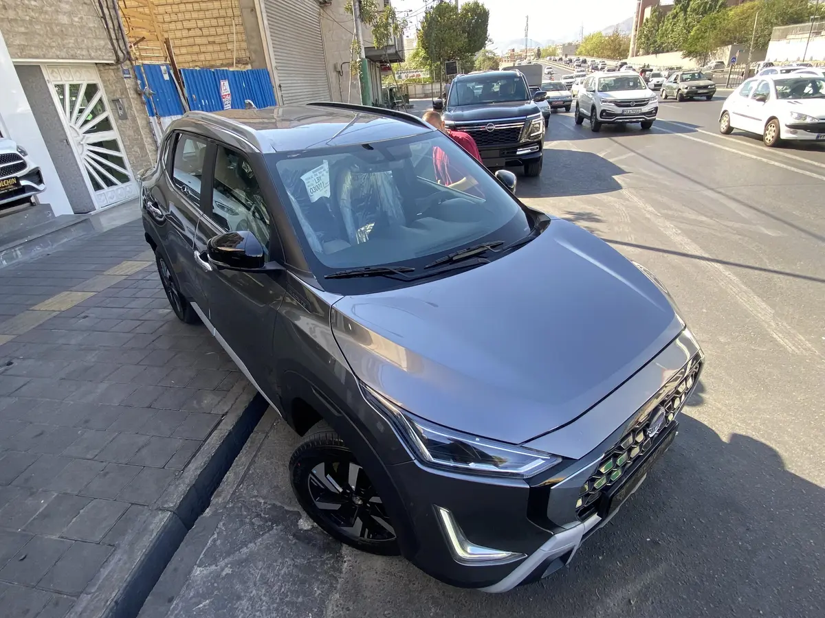 نیسان،  مگنایت