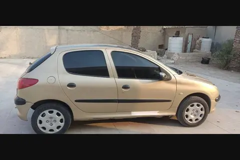 پژو، 206