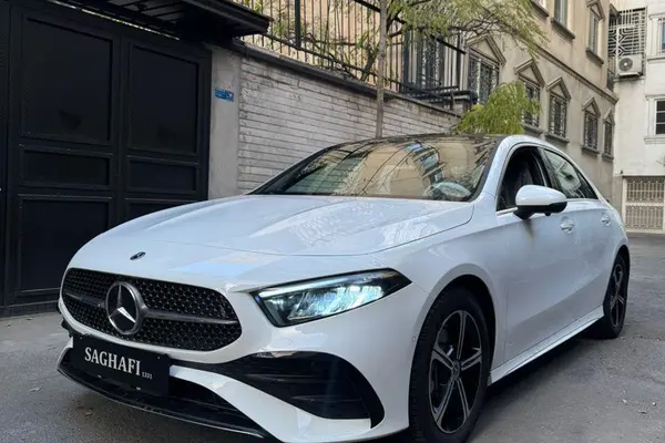 بنز، کلاس A سدان