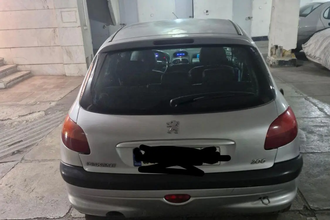 پژو،  206