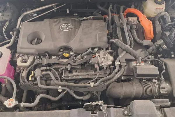 تویوتا، راوفور هیبرید