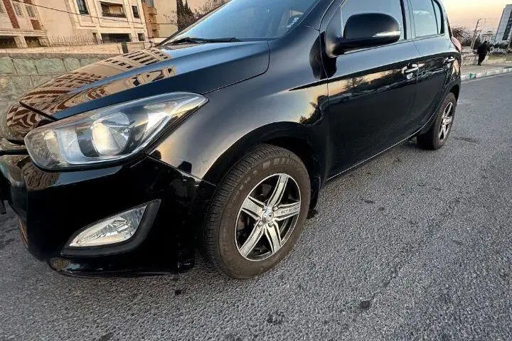 هیوندای،  i20