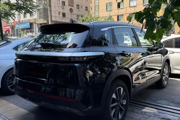 ام وی ام  X77