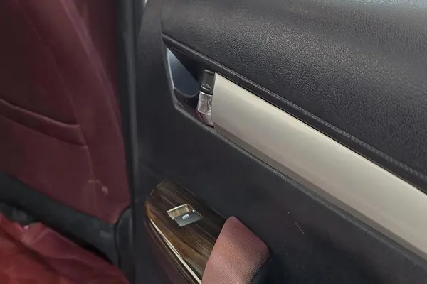 تویوتا، هایلوکس دو کابین