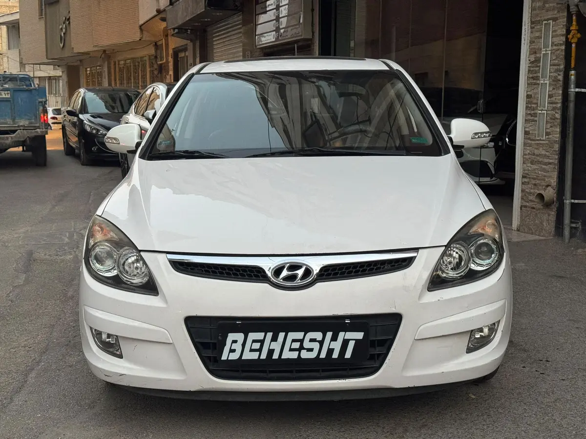 هیوندای  i30